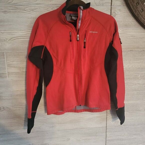 Patagonia Orange Zip Up Womens SZ S Fleece  Jacket Sweatshirt - Picture 1 of 7